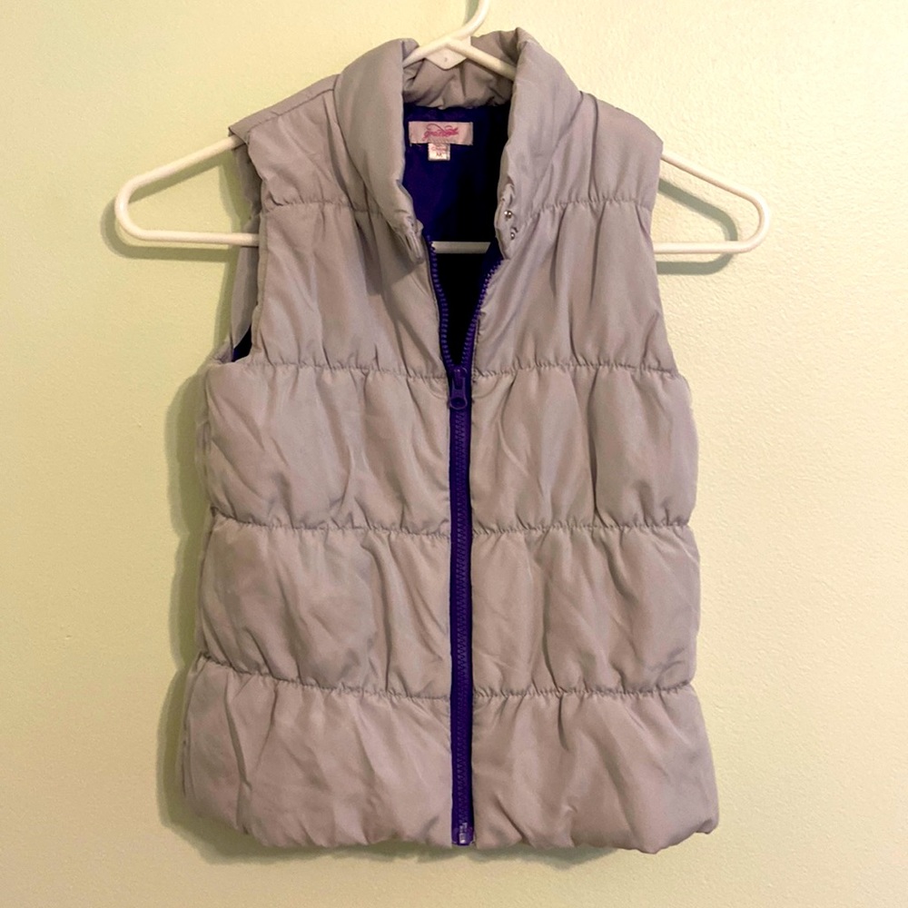 Girls Medium puffer vest
